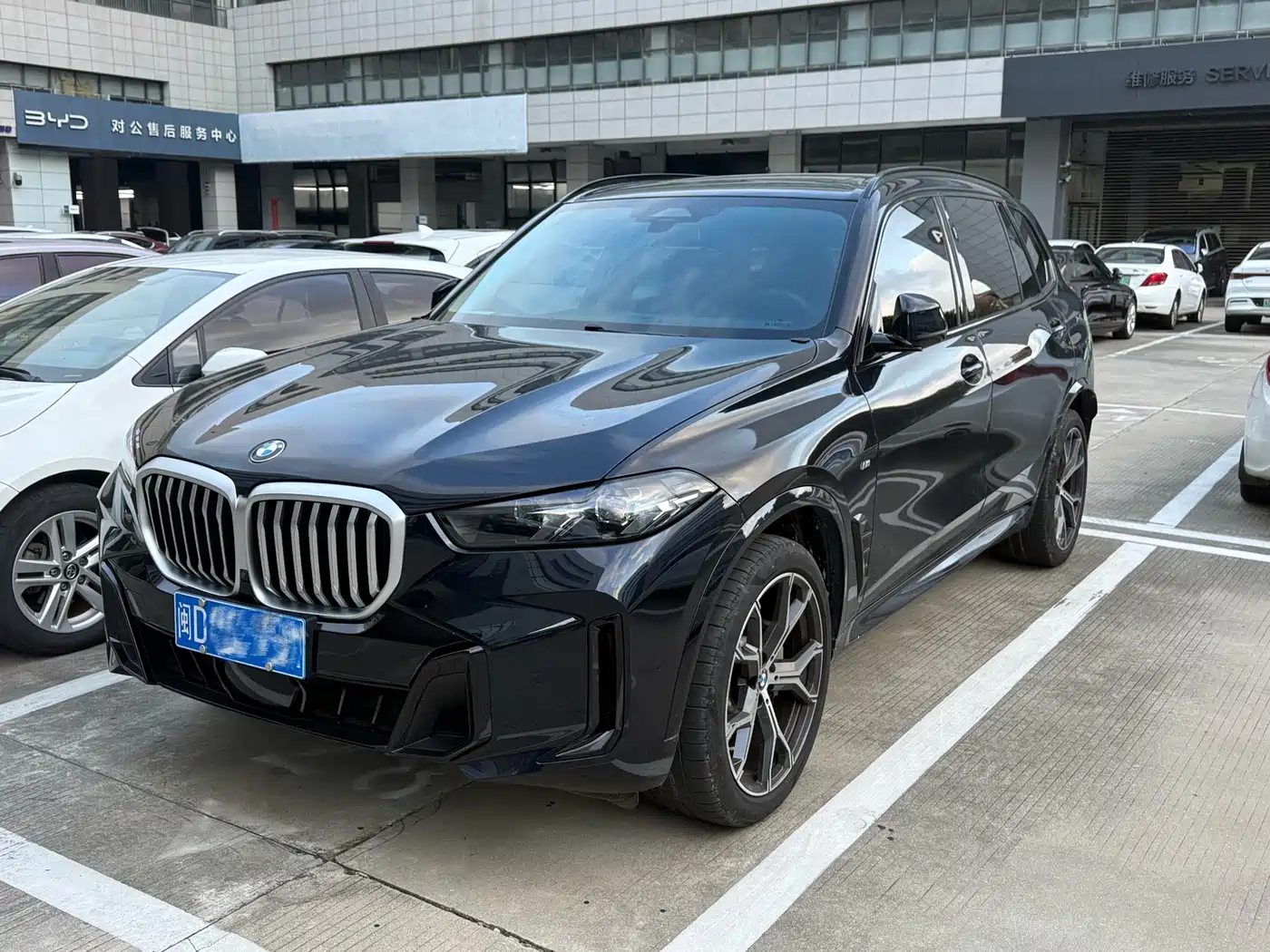 宝马X5 2023款 xDrive 30Li 尊享型M运动曜夜套装 2024