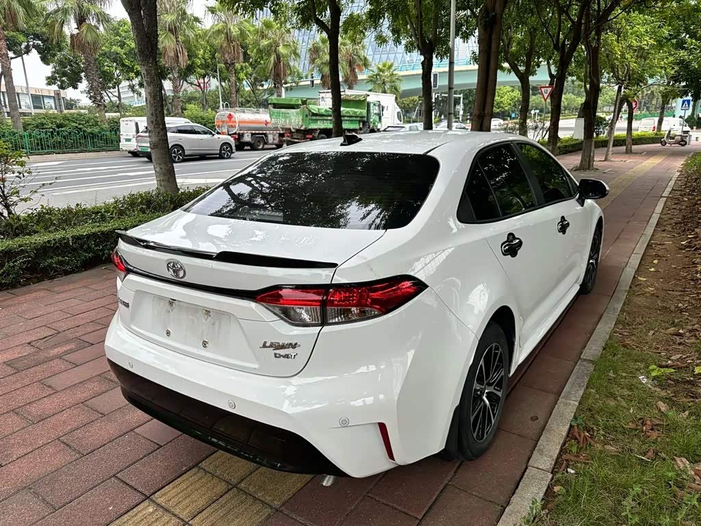 Toyota Levin 1.2 л 2024 г. Белый, пробег 20000 км