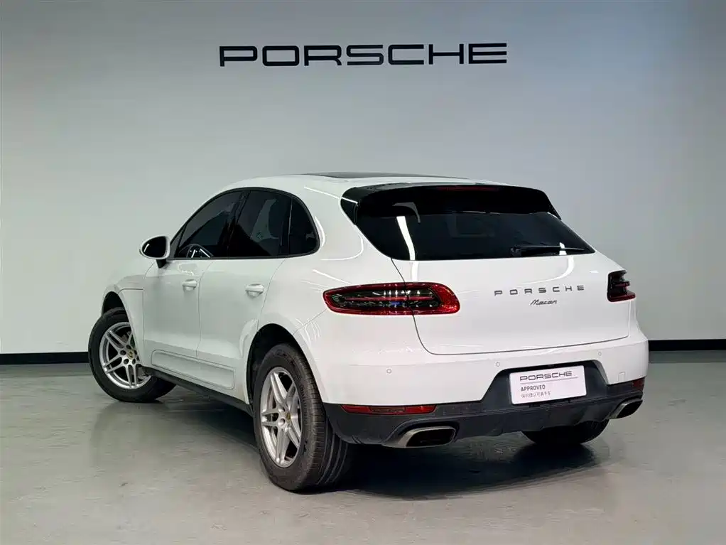 Porsche Macan — миниатюра 7