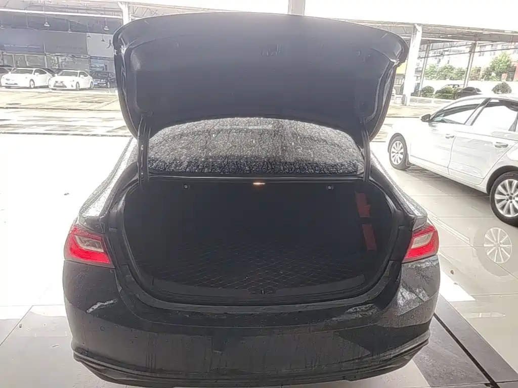 Chevrolet Malibu XL — миниатюра 19