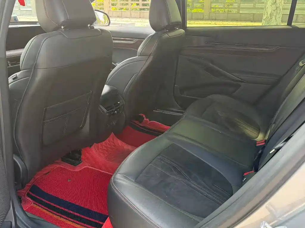 Ford Mondeo — миниатюра 6