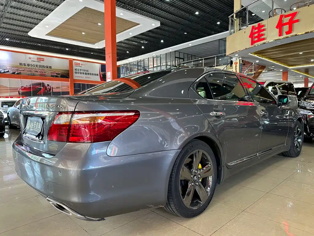 Lexus LS — миниатюра 4
