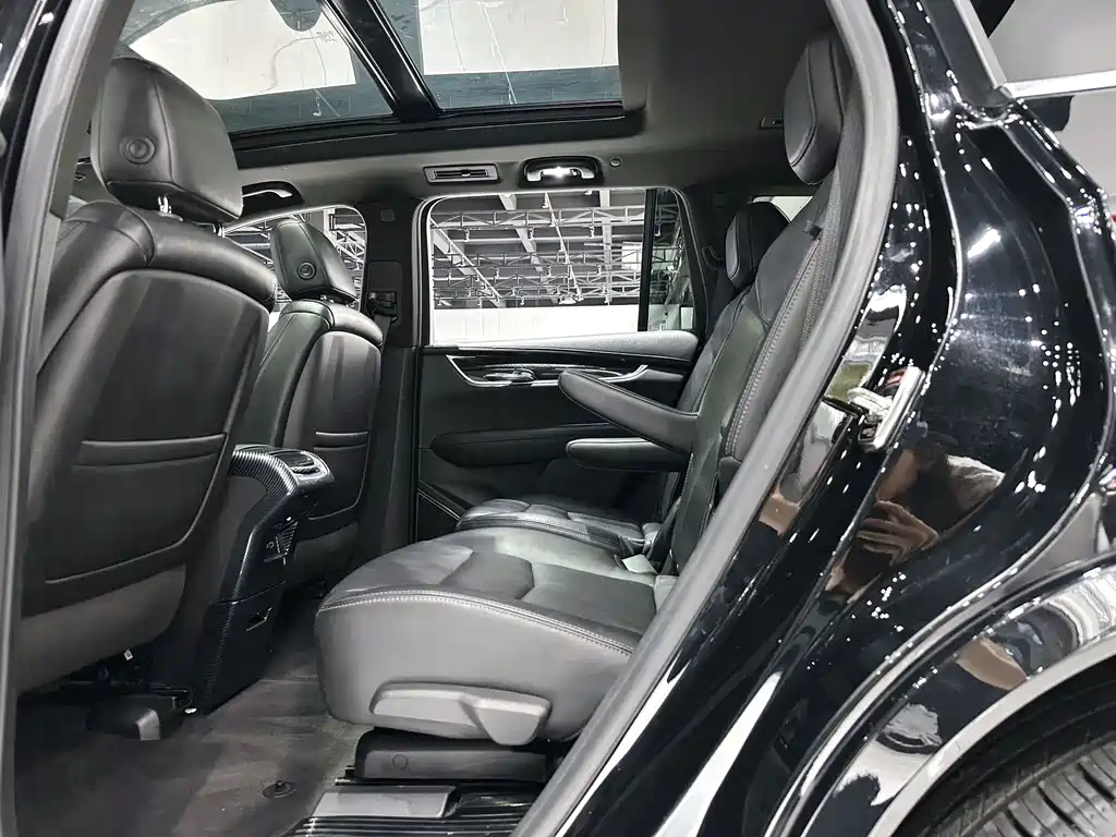 Cadillac XT6 — миниатюра 17