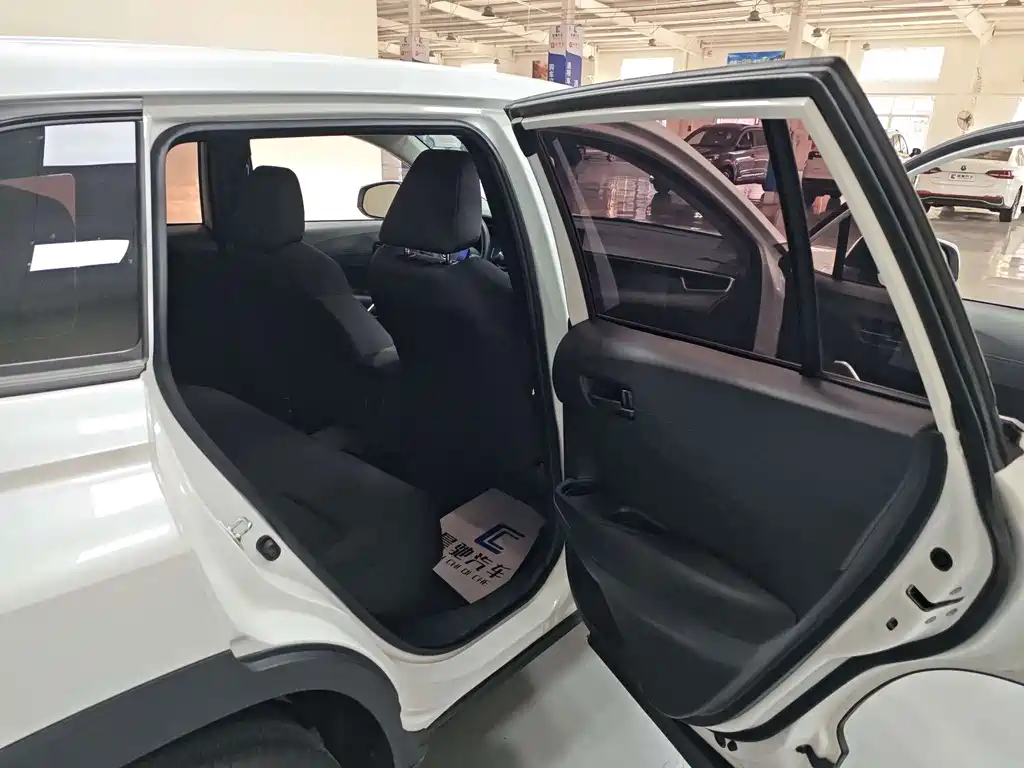 Toyota Corolla Cross — миниатюра 12