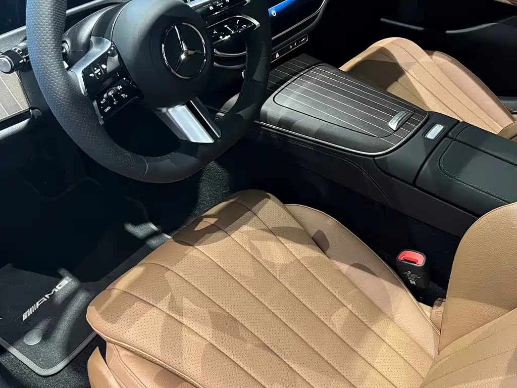 Mercedes-Benz E-Class — миниатюра 3