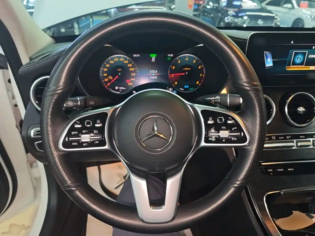 Mercedes-Benz C-Class — миниатюра 11