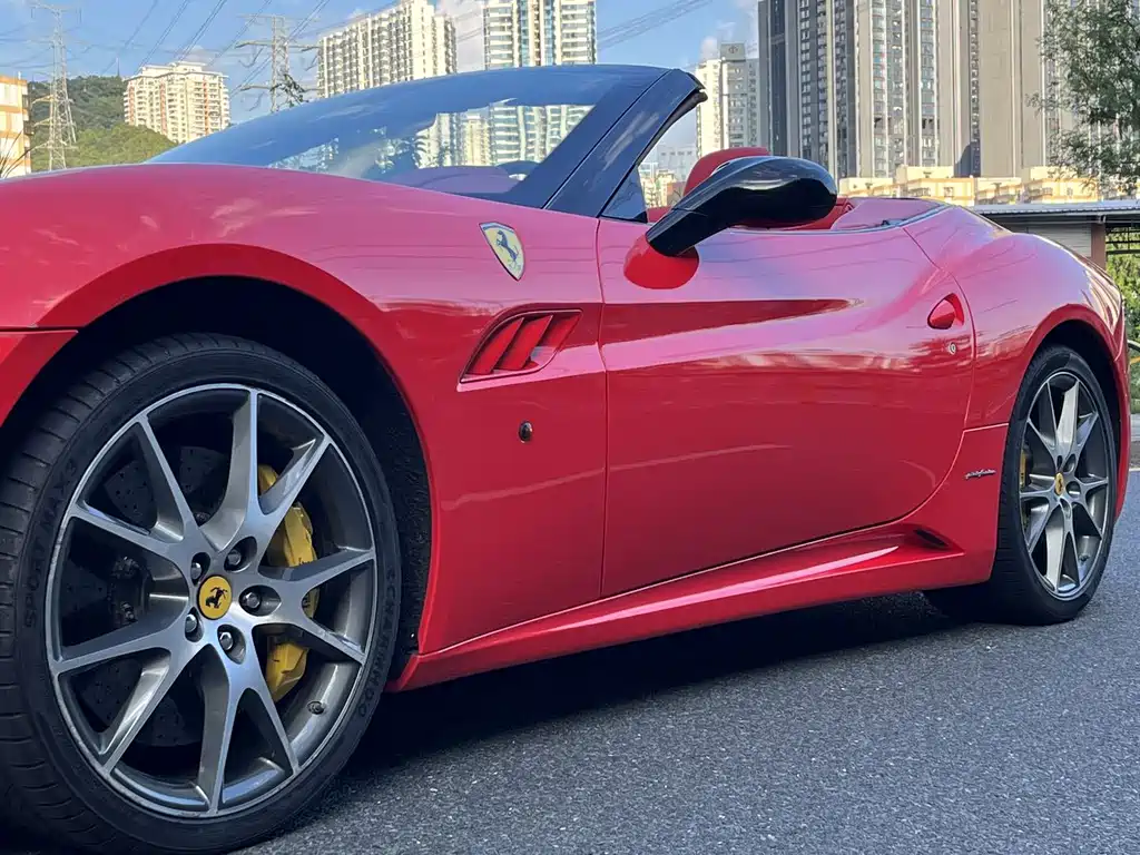 Ferrari California T 2009 4.3L