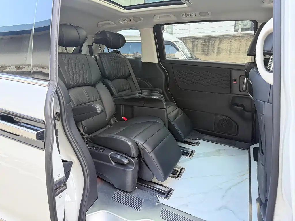 Honda Elysion — миниатюра 12