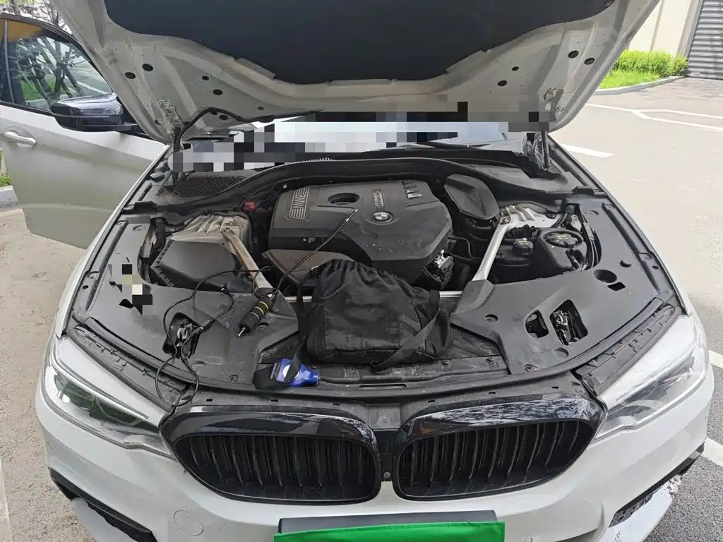 BMW 5 Series — миниатюра 11