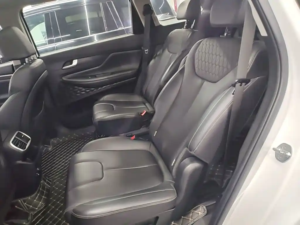 Hyundai Santa Fe — миниатюра 17