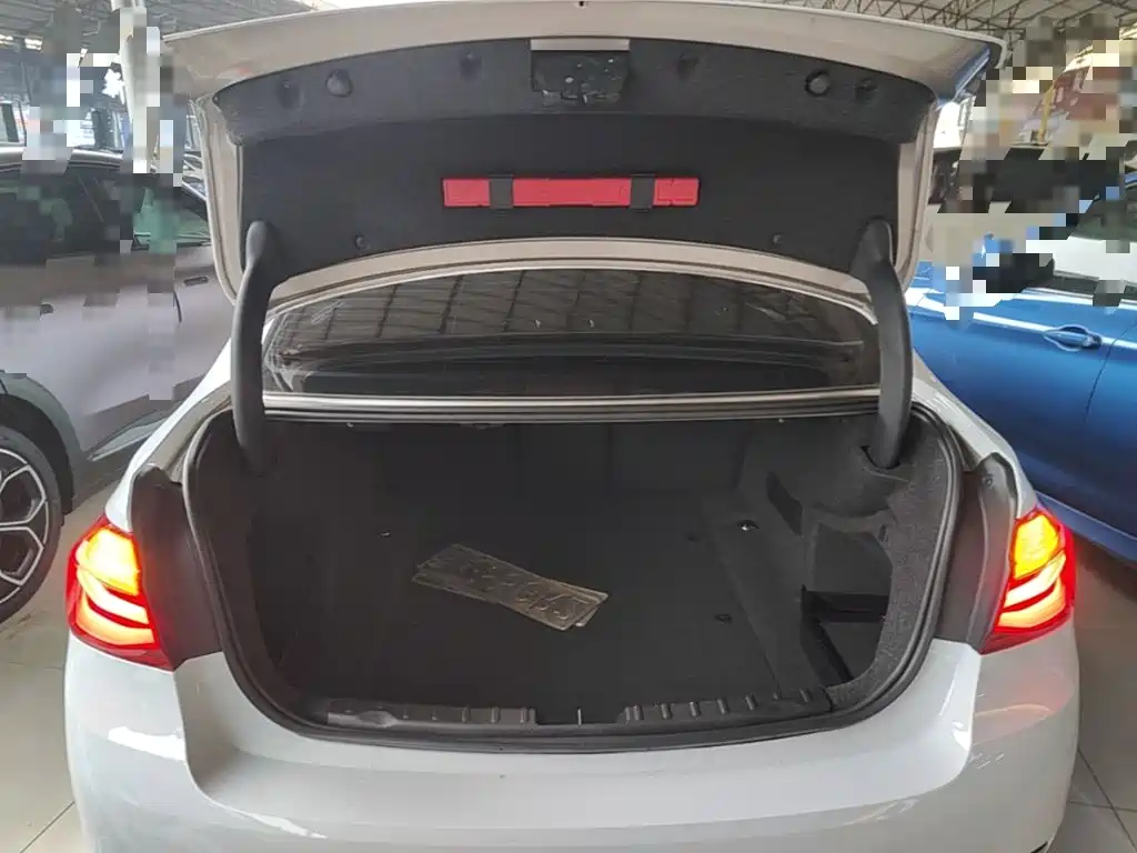 BMW 3 Series — миниатюра 19