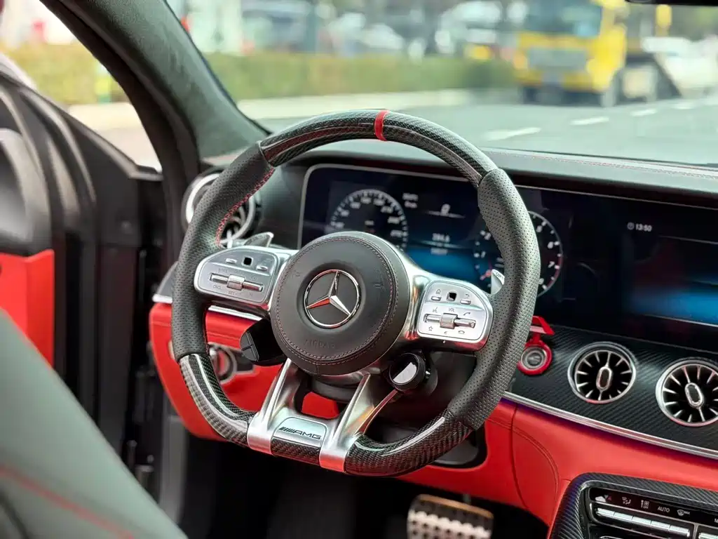 MERCEDES-BENZ AMG GT