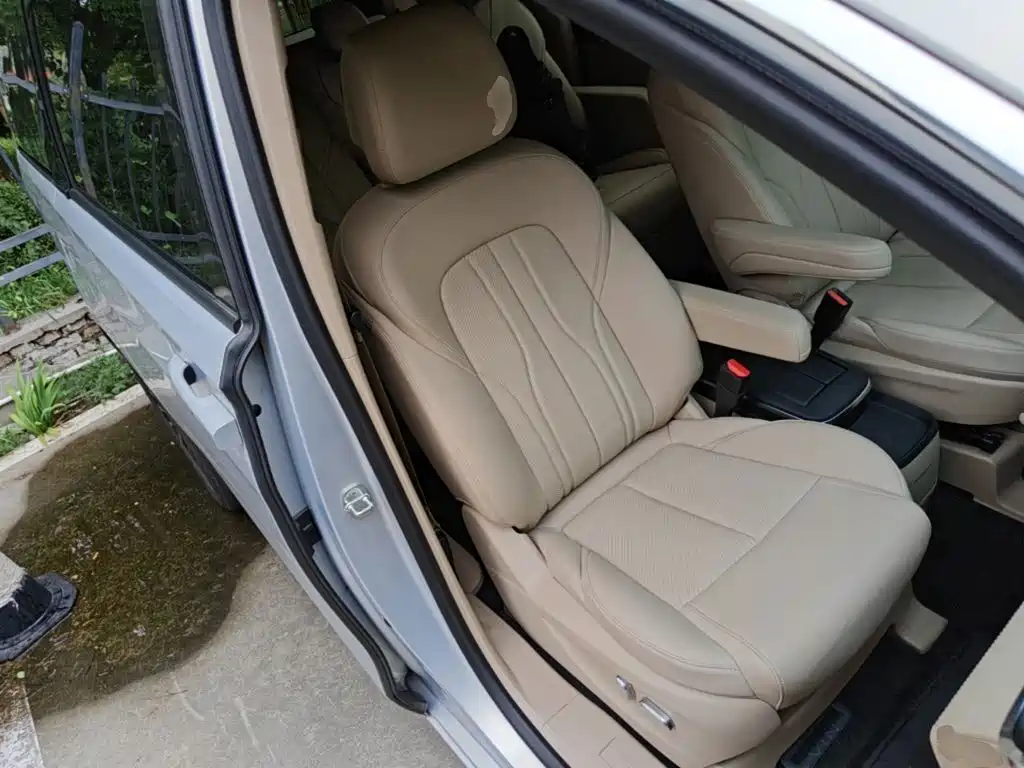 Buick GL8 Hybrid — миниатюра 25