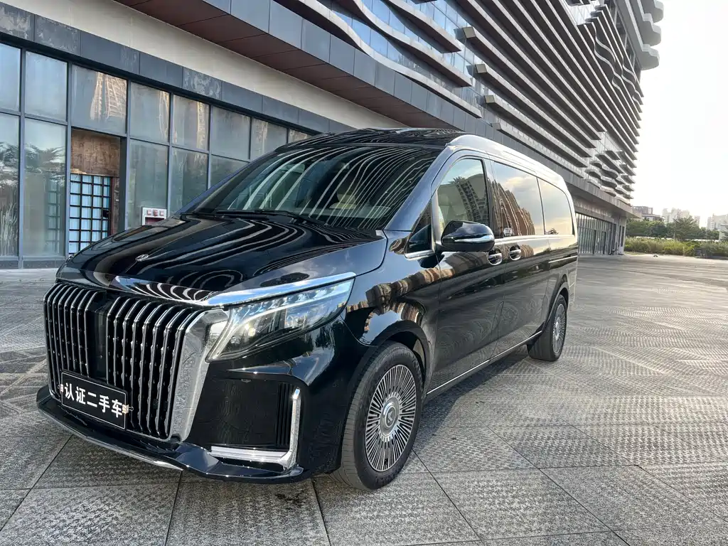 Mercedes-Benz V-Class 2024