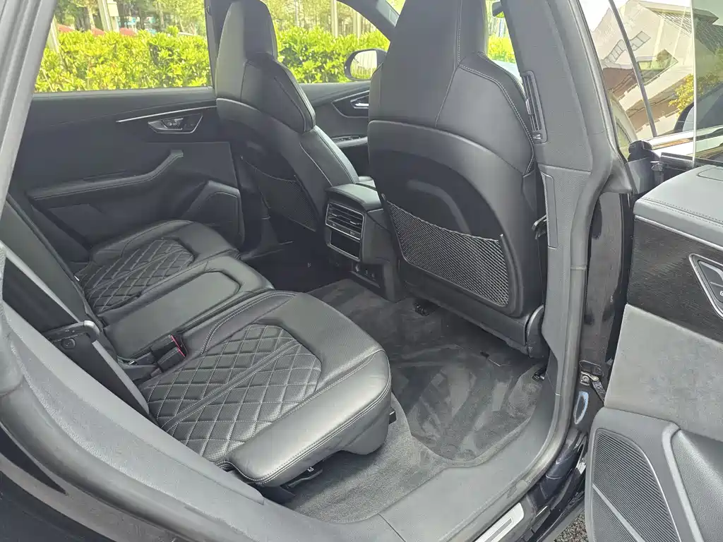 Audi Q8 2021 55 TFSI Premium