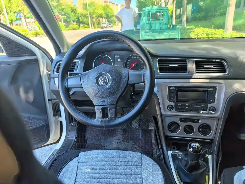Volkswagen Lavida — миниатюра 11