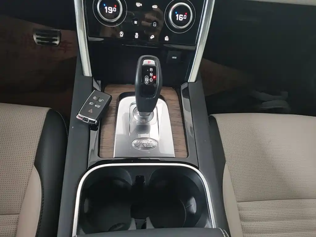 Land Rover Discovery Sport — миниатюра 14
