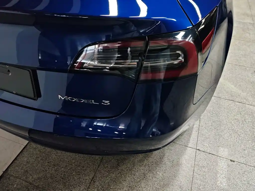 Tesla Model 3 — миниатюра 8