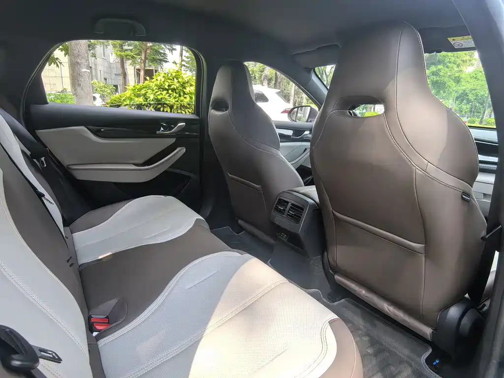 BYD Qin PLUS — миниатюра 10