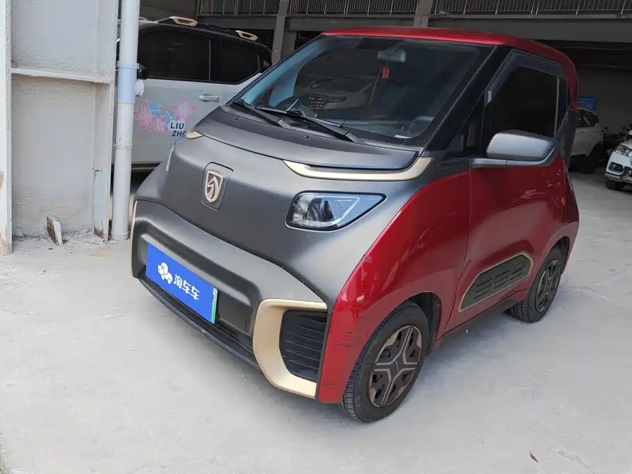 Baojun E200