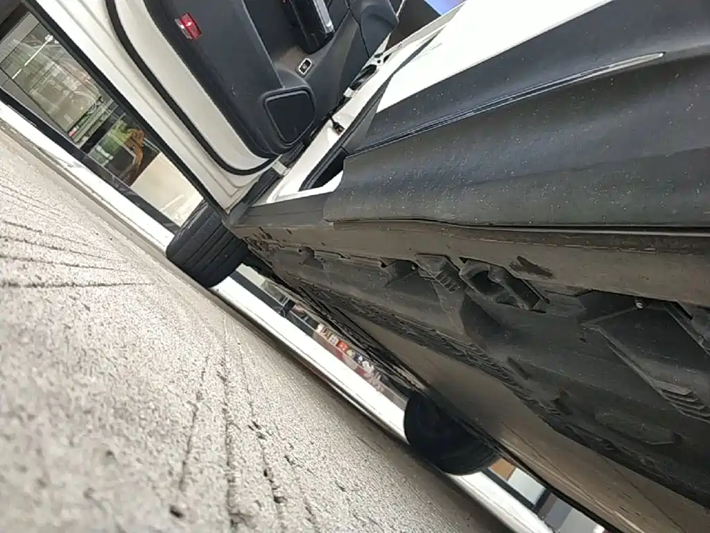 Mercedes-Benz EQB — миниатюра 22