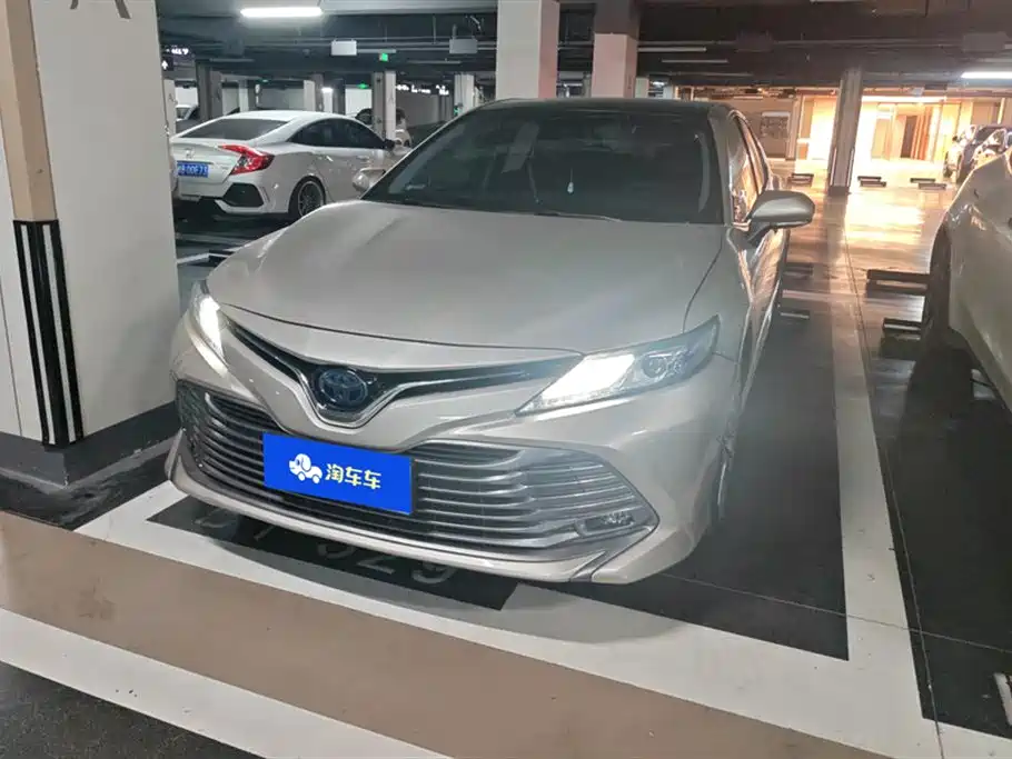 Toyota Camry 2019