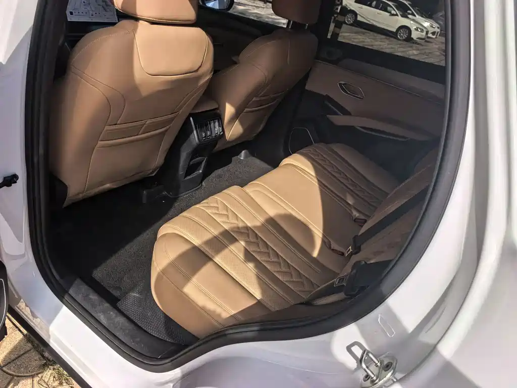 BYD L DM-i — миниатюра 14