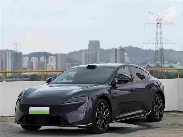 2025 Avatr 06
