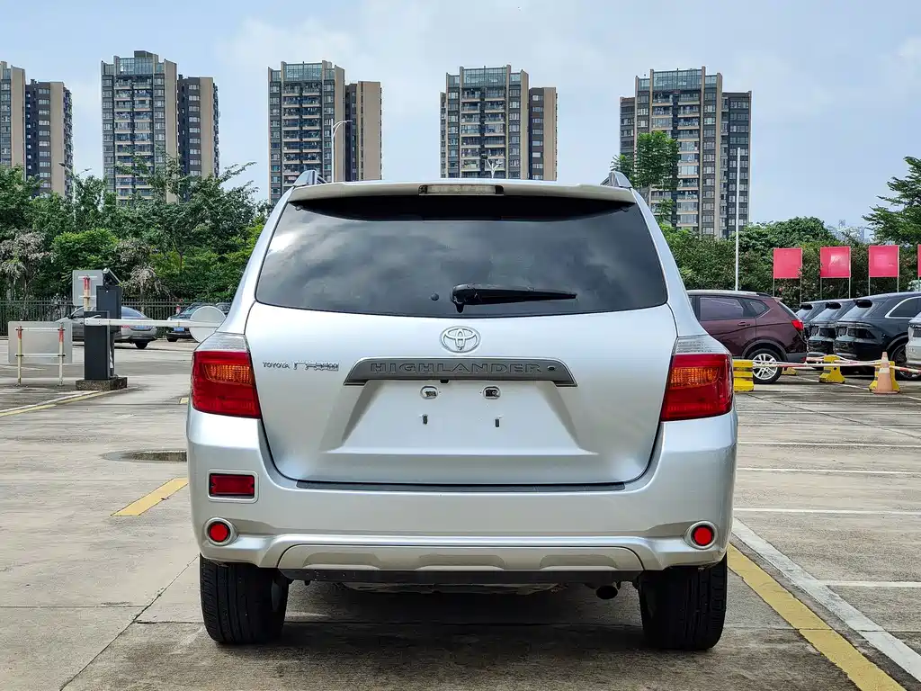 Toyota Highlander — миниатюра 6