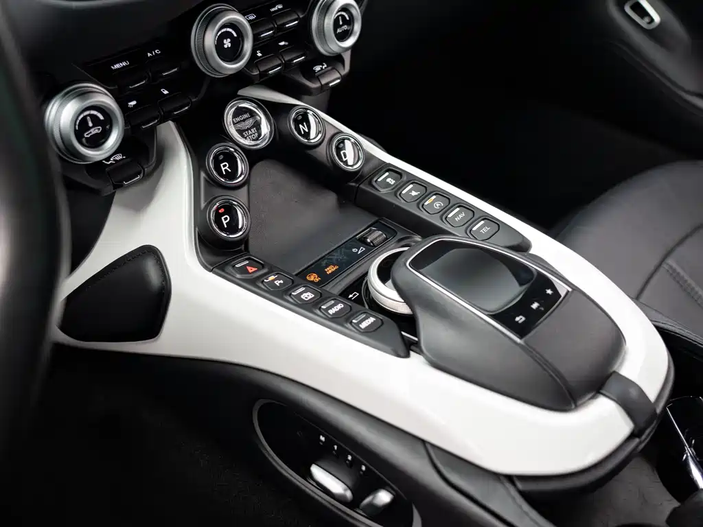 Aston Martin V8 Vantage 2022 4.0T V8 Coupe
