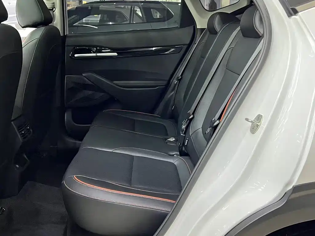 Kia Seltos — миниатюра 13