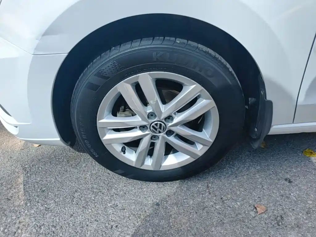 Volkswagen Jetta — миниатюра 23