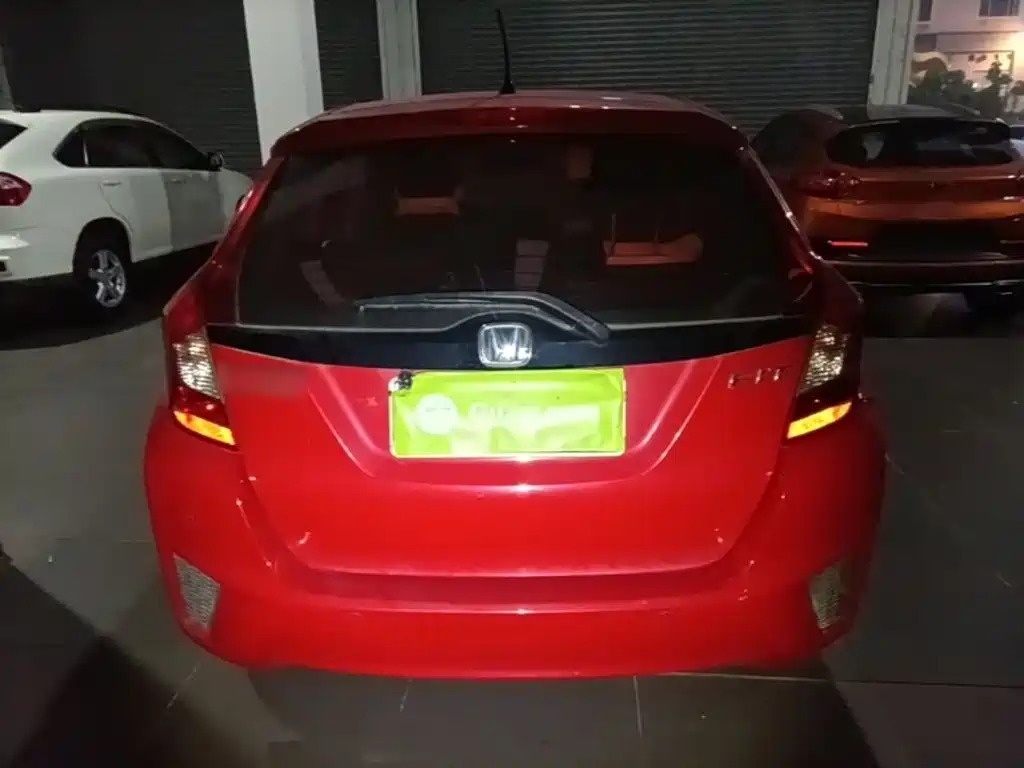 Honda Fit — миниатюра 6