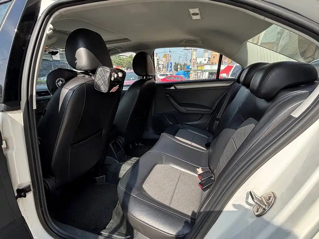 Volkswagen Santana 2015 1.6L AT Comfort