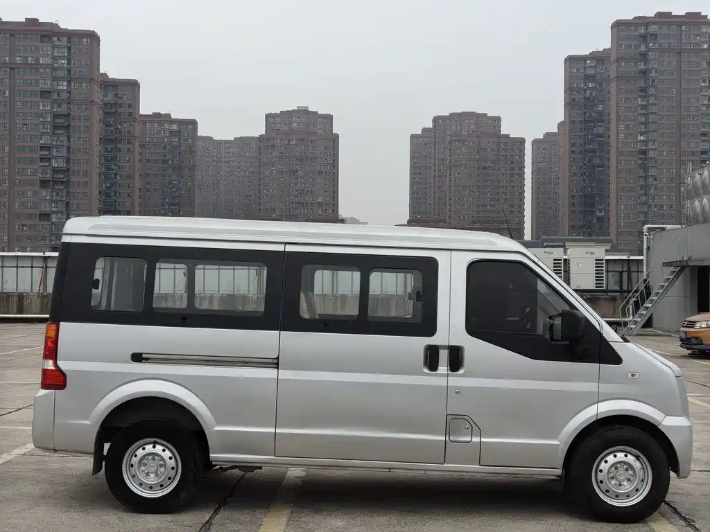 DFSK C36 — миниатюра 8
