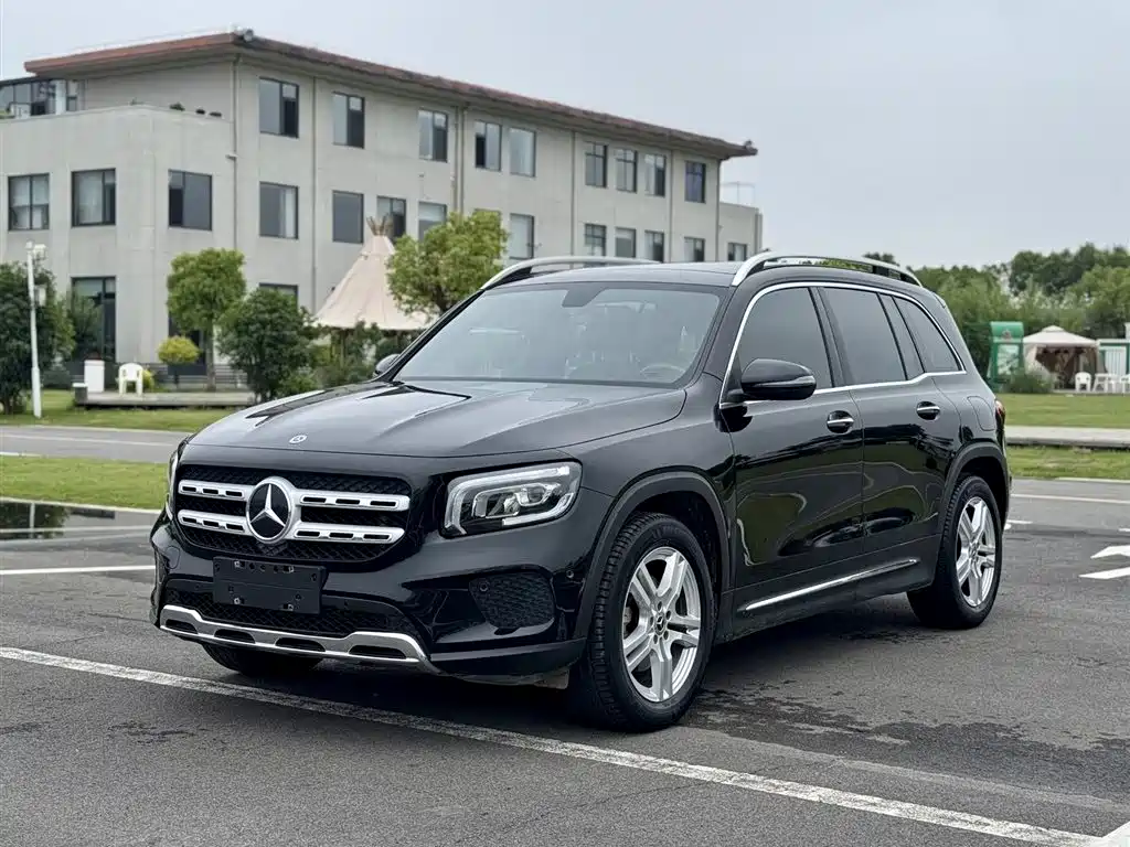 Купить Mercedes-Benz GLB