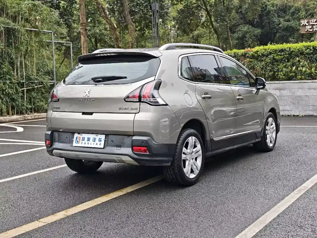 PEUGEOT 3008