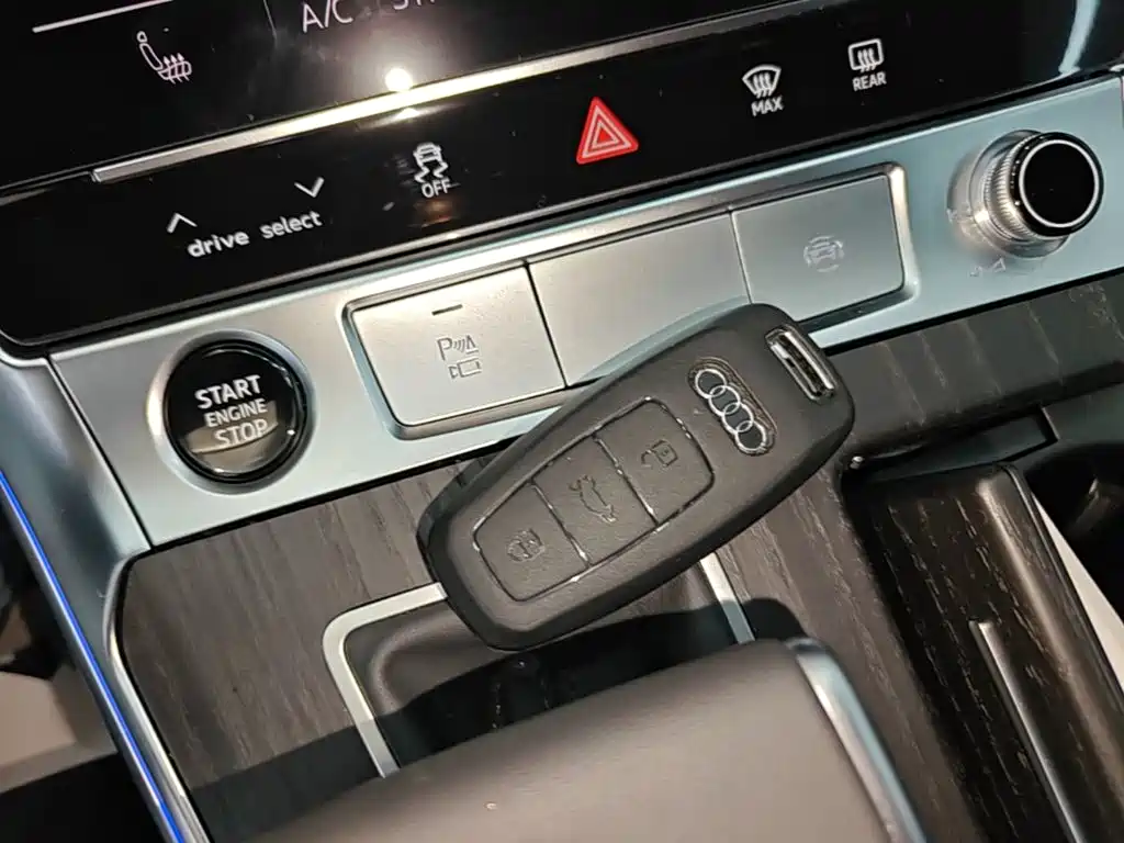 Audi A6L — миниатюра 9