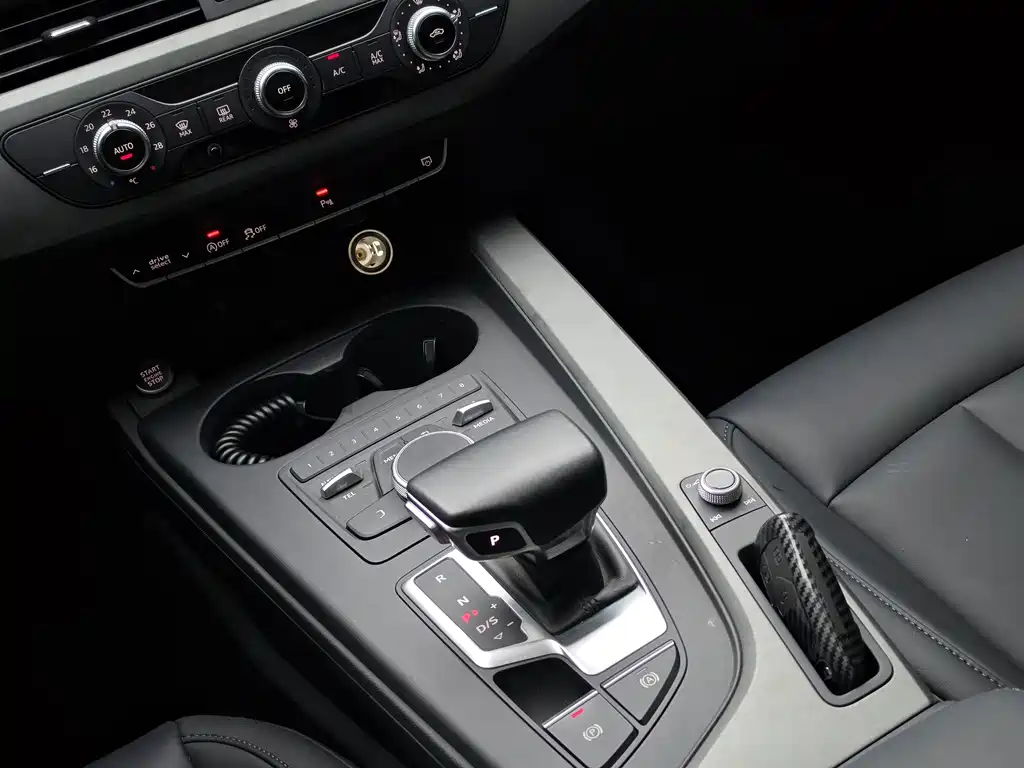 Audi A4L — миниатюра 14