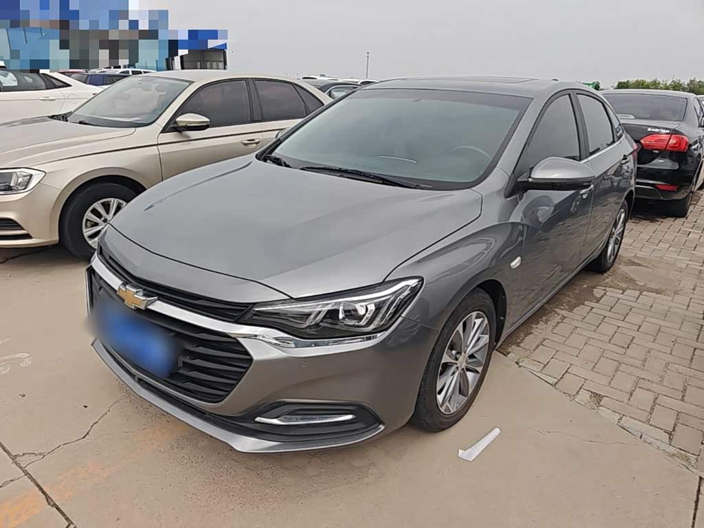 Chevrolet Monza 1.5 л 2022 г. Серебристо-серый, пробег 44800 км