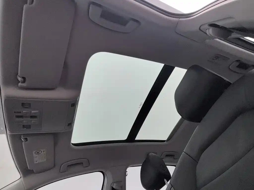 Volkswagen Sagitar — миниатюра 14