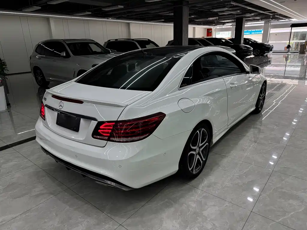 MERCEDES-BENZ E CLASS