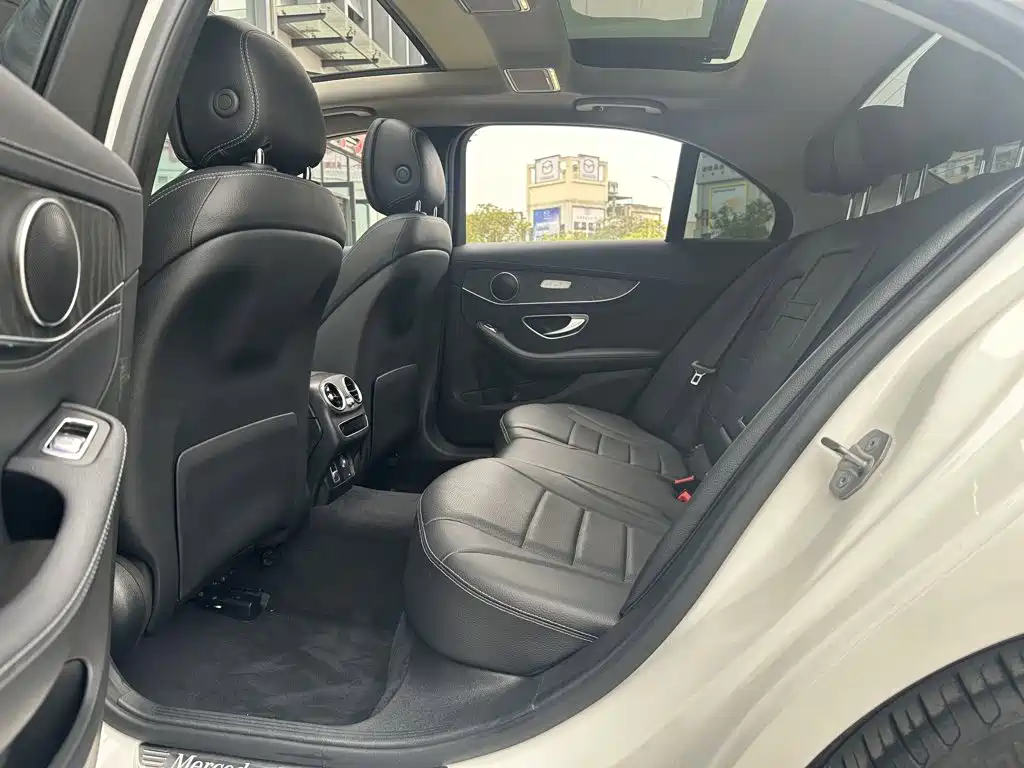 Mercedes-Benz C-Class — миниатюра 17