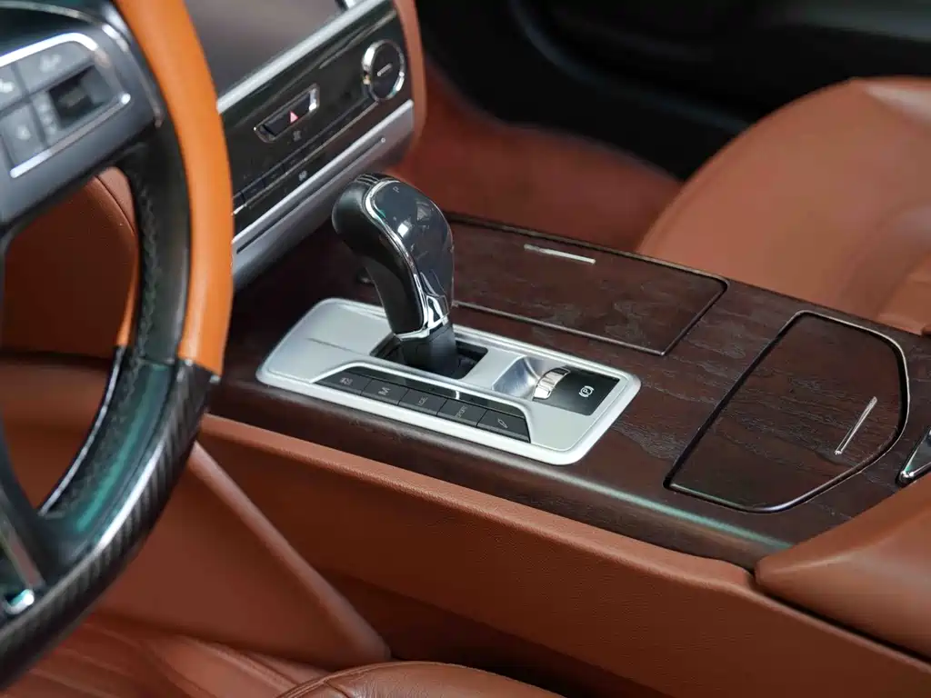 Maserati Quattroporte — миниатюра 20