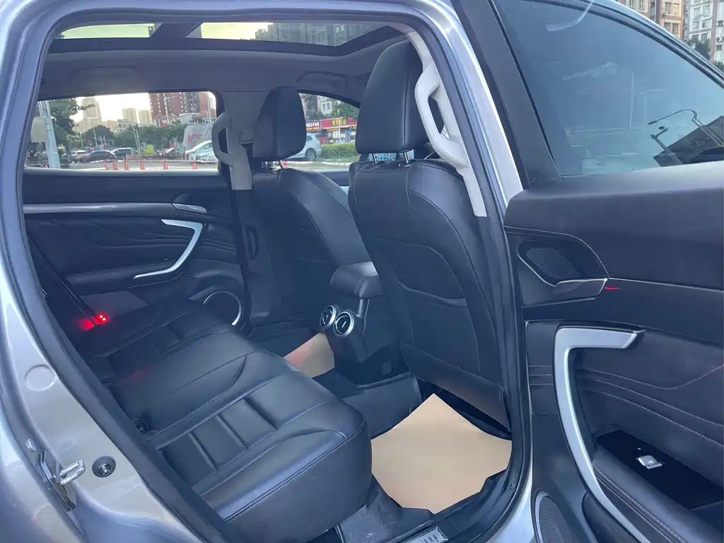 WEI PAI WEI BRAND VV7