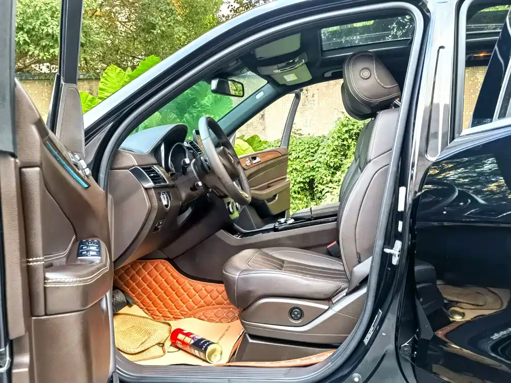 Mercedes-Benz GLE (Import) — миниатюра 9