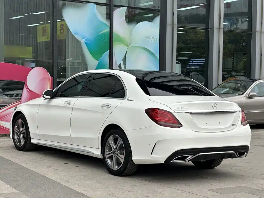 Mercedes-Benz C-Class — миниатюра 10