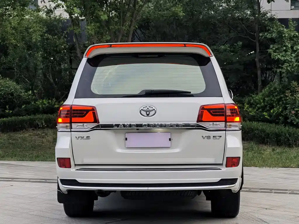 Toyota Land Cruiser — миниатюра 6