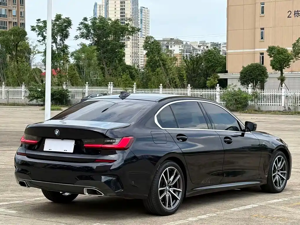 BMW 3 Series — миниатюра 10