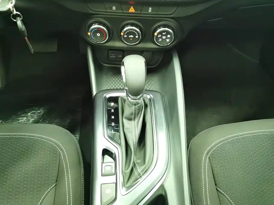 Buick Verano — миниатюра 16